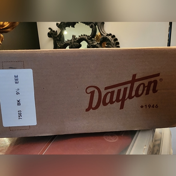 Brand New in Box Dayton Boots - Picture 2 of 6